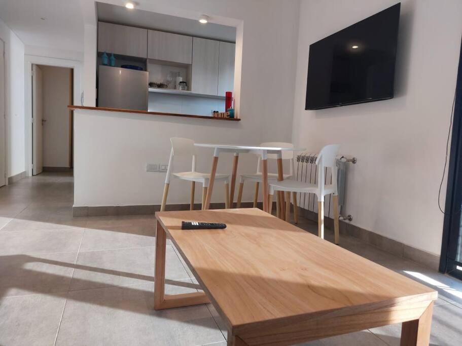 Depto Centrico A Estrenar Con Cochera! Apartment Tandil